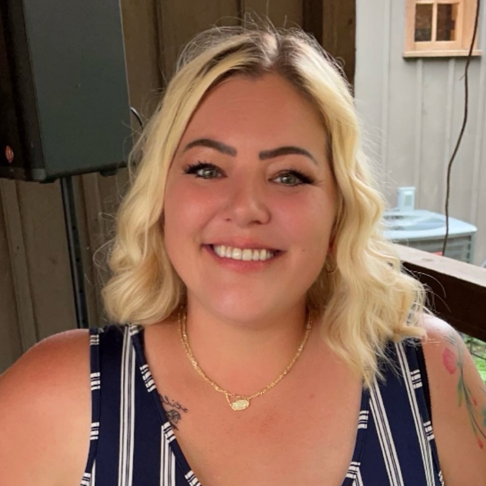 Meet your Posher, Nina